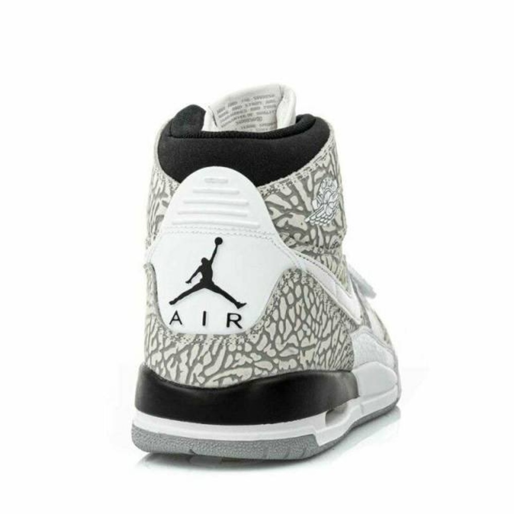 New Women’s Nike Air Jordan Legacy 312 Shoes - Picture 2 of 8